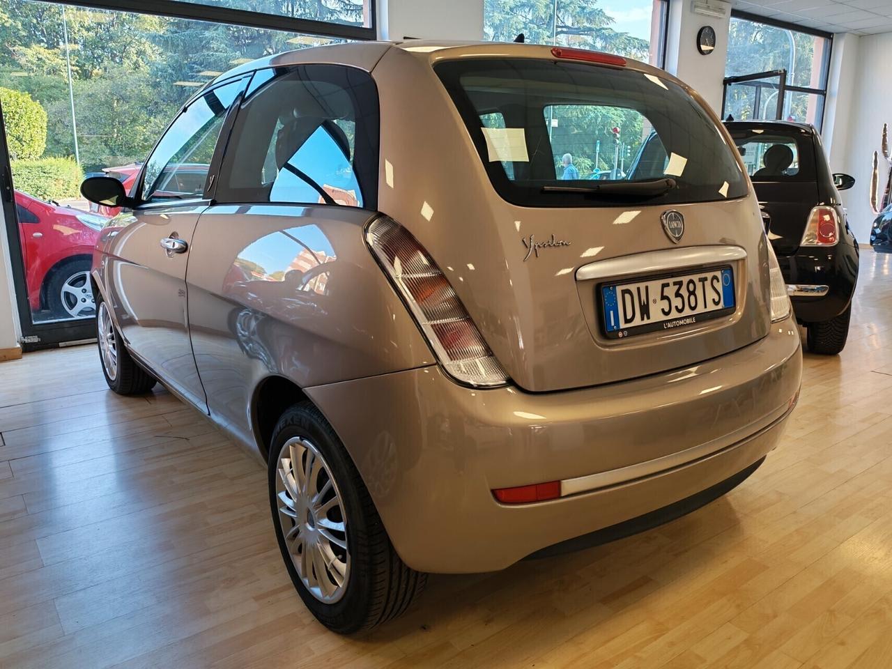 Lancia Ypsilon - TAGLIANDATA - tenuta MOLTO bene !!!