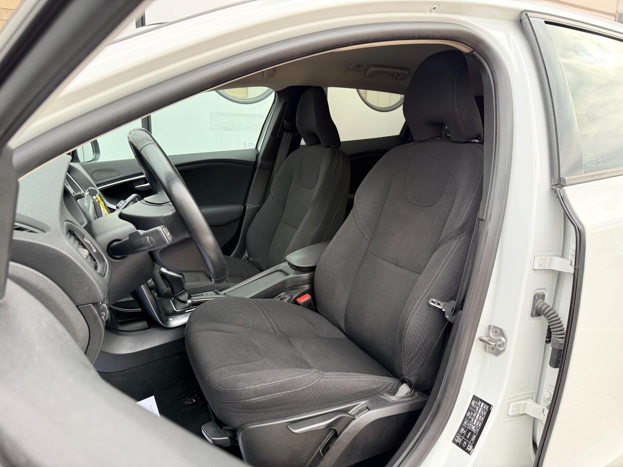 Volvo V40 D2 Geartronic Kinetic