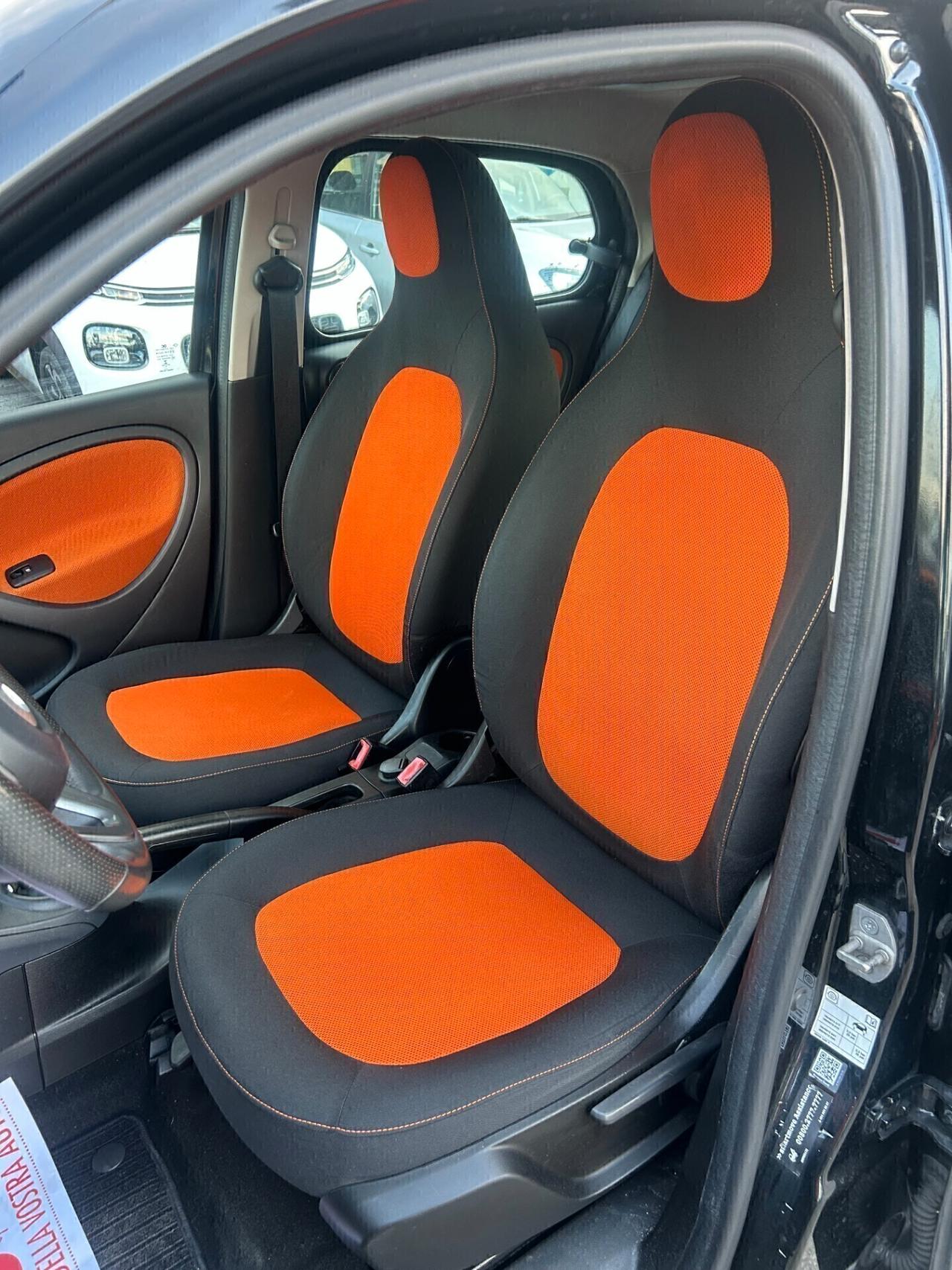 " UNA CHICCA " Smart ForFour 70 1.0 twinamic Passion