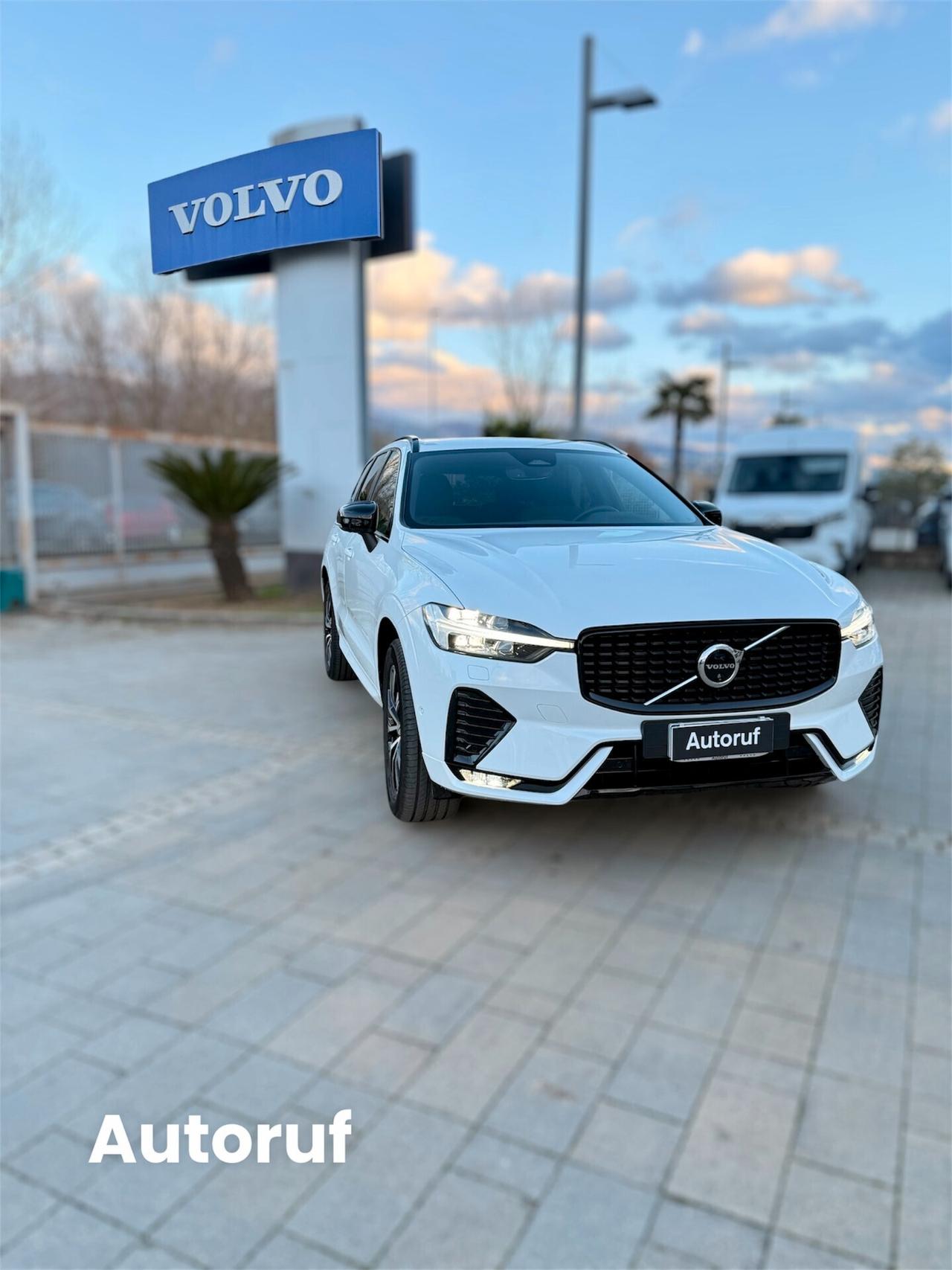 Volvo XC60 B5 Plus Dark 250cv AWD Garanzia Estesa
