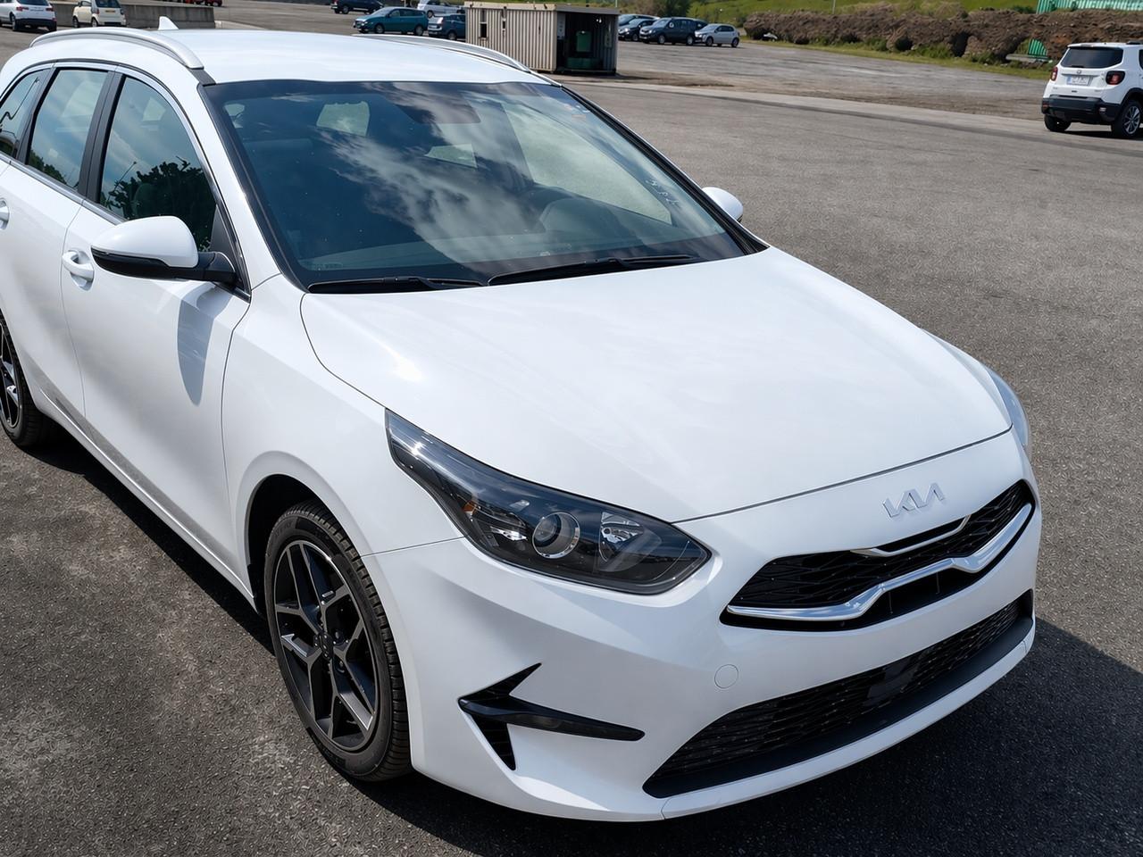 KIA Ceed III 2022 SW - Ceed SW 1.6 crdi mhev Business 136cv dct