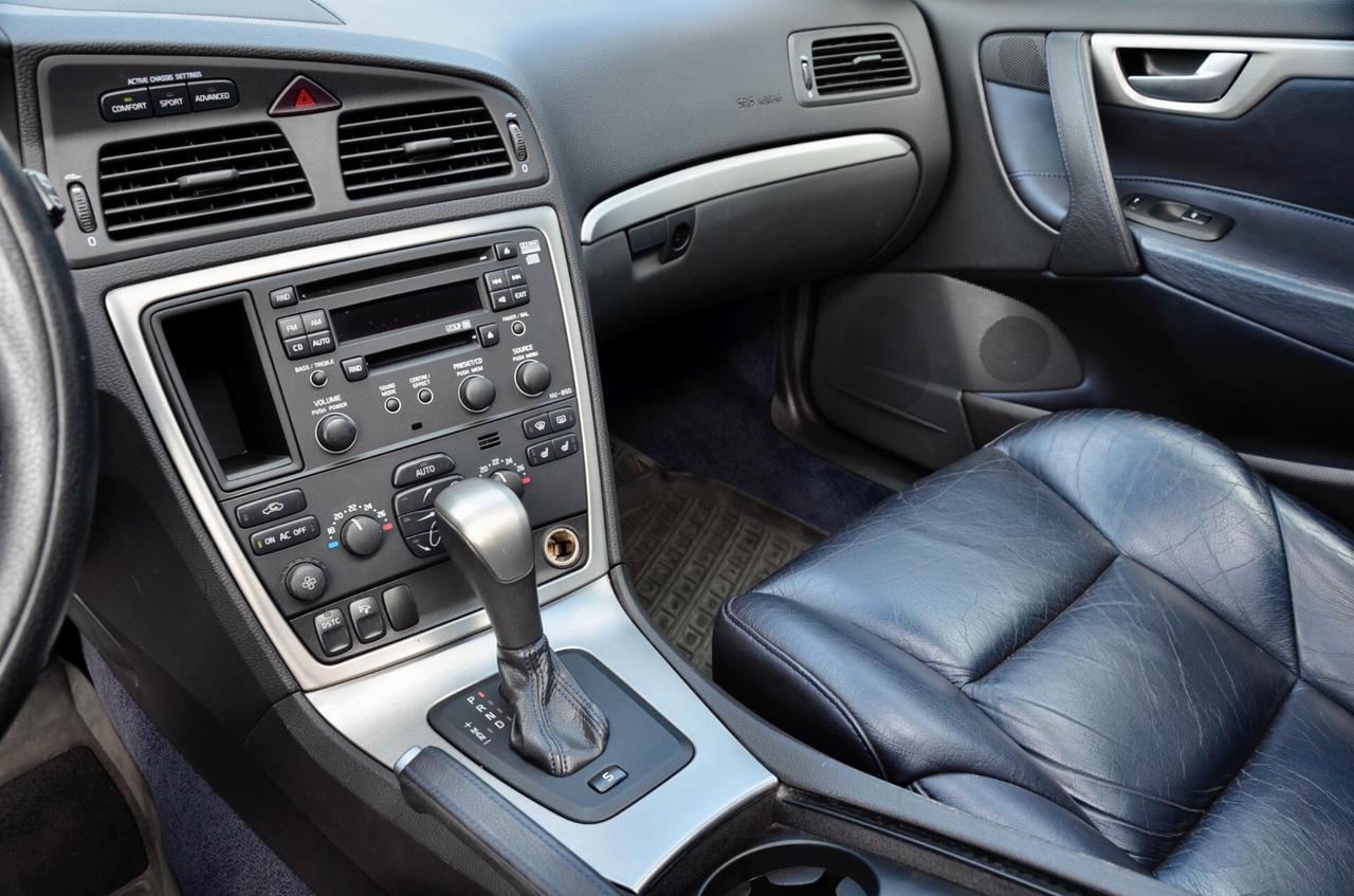 VOLVO V70 2.5 R AWD 300cv AUTO, ASI, ESENTE SUPERBOLLO, ECCELLENTI CONDIZIONI, INTROVABILE, TETTO, PERMUTE