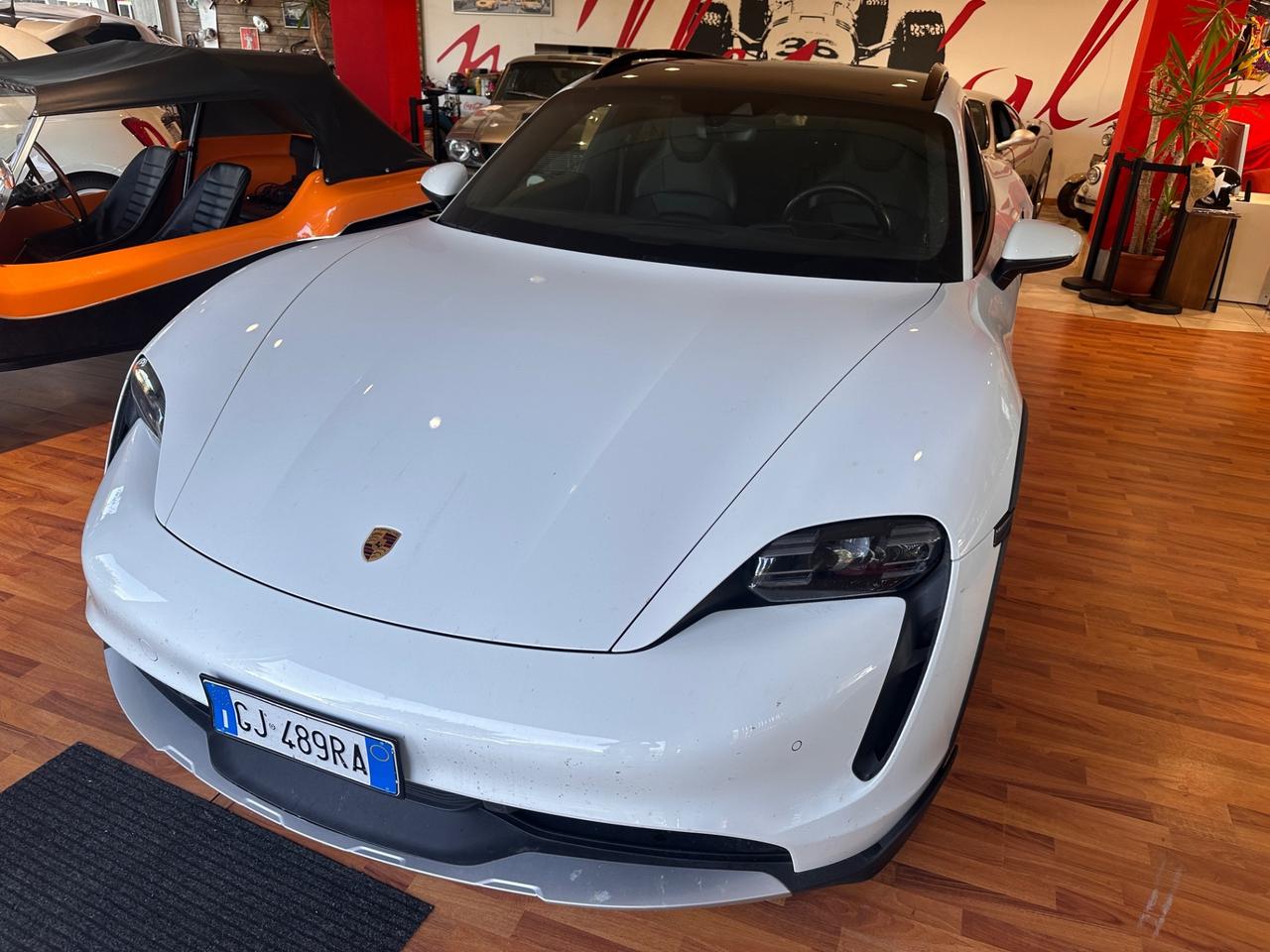 Porsche Taycan 4S Cross Turismo