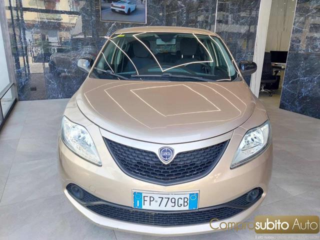 LANCIA Ypsilon 1.2 69 CV (Garanzia 12 Mesi) Neopatentati ?