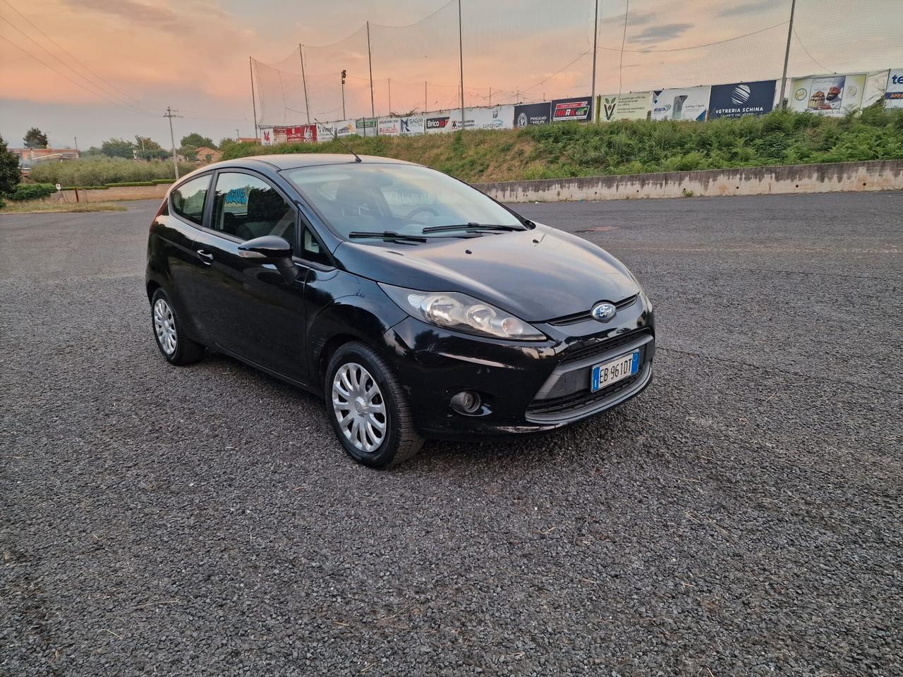 Ford Fiesta 1.4 TDCi 70CV 3 porte Titanium