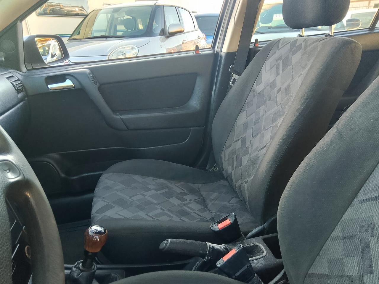 Opel Astra 1.4i 16V cat 5 porte GPL