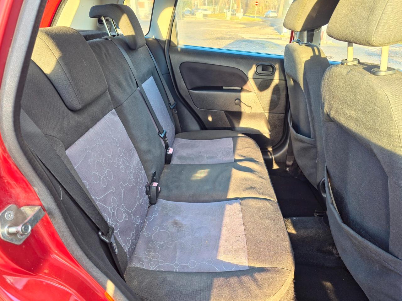 Ford Fiesta 1.4 16V 5p. Ghia CV-75 2007-E4 GPL Benzina NEO