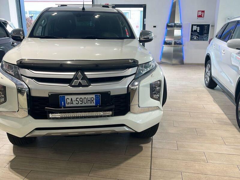 Mitsubishi L200 L200 2.3 D Club Cab 4x4 Easy Select Invite