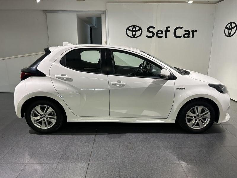 Toyota Yaris 1.5 Hybrid 5 porte Active + CERCHI IN LEGA AREA C FREE