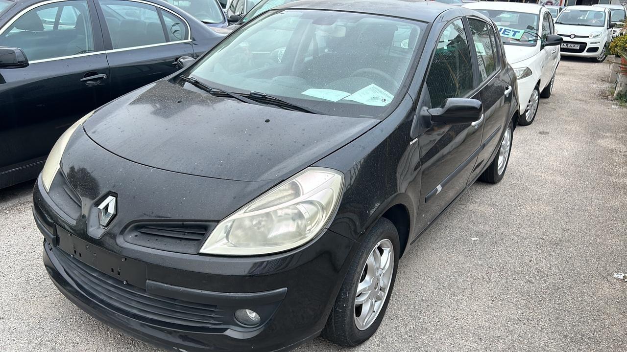 Renault Clio 1.5 dCi 85CV 5 porte Dynamique AUTOMATICA