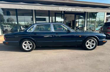 Jaguar XJ 4.0 cat SE /ISCRITTA ASI/KM DOCBELLISSIMA!!!!