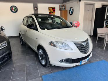 Lancia Ypsilon 1.2 69 CV 5 porte S&S Platinum Tetto Apribile