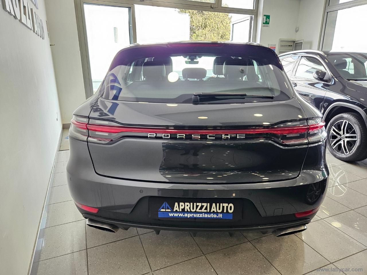 PORSCHE Macan 2.0 PDK