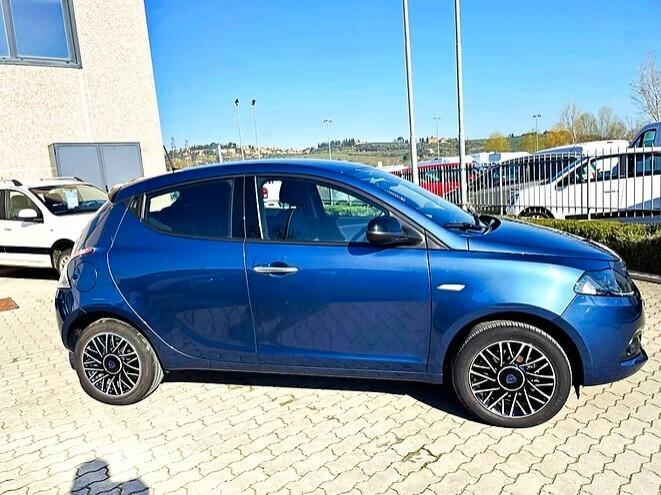 Lancia Ypsilon 1.0 FireFly 5 porte S&S Hybrid Gold Plus