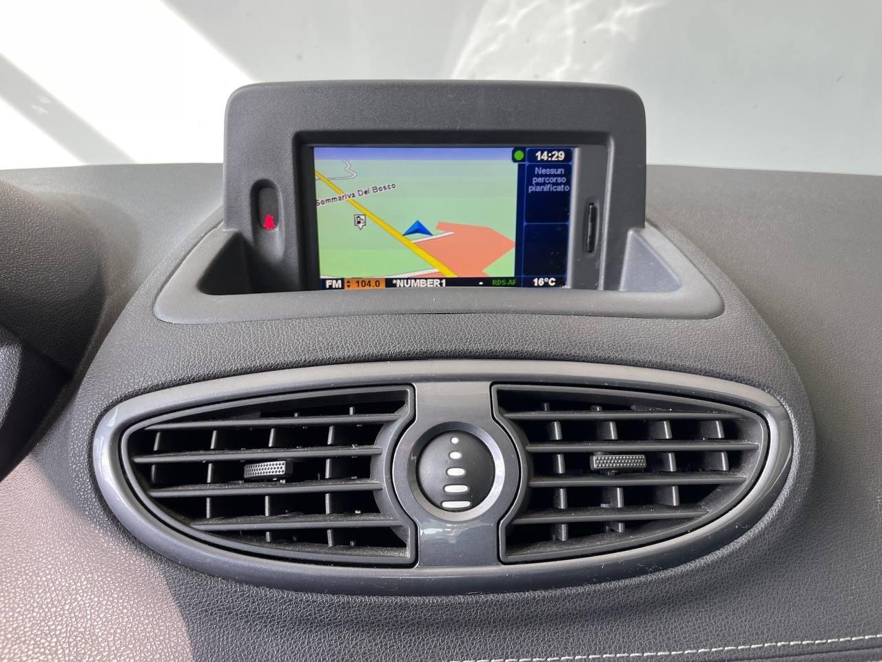 Renault Clio Euro 5 - Carrozzeria Grandinata