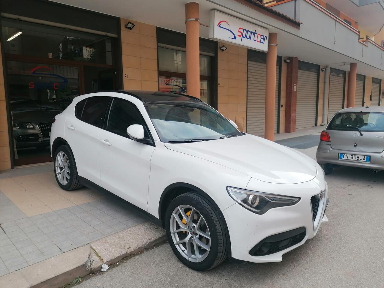 Alfa Romeo Stelvio 2.2 Turbodiesel 210 CV AT8 Q4 Executive TETTO NAVY PELLE H/K 20'