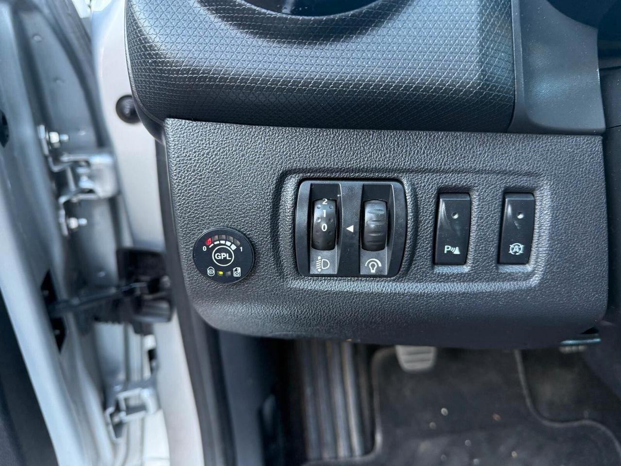 Renault Clio TCe 12V 90CV Start&Stop 5 porte Energy Zen