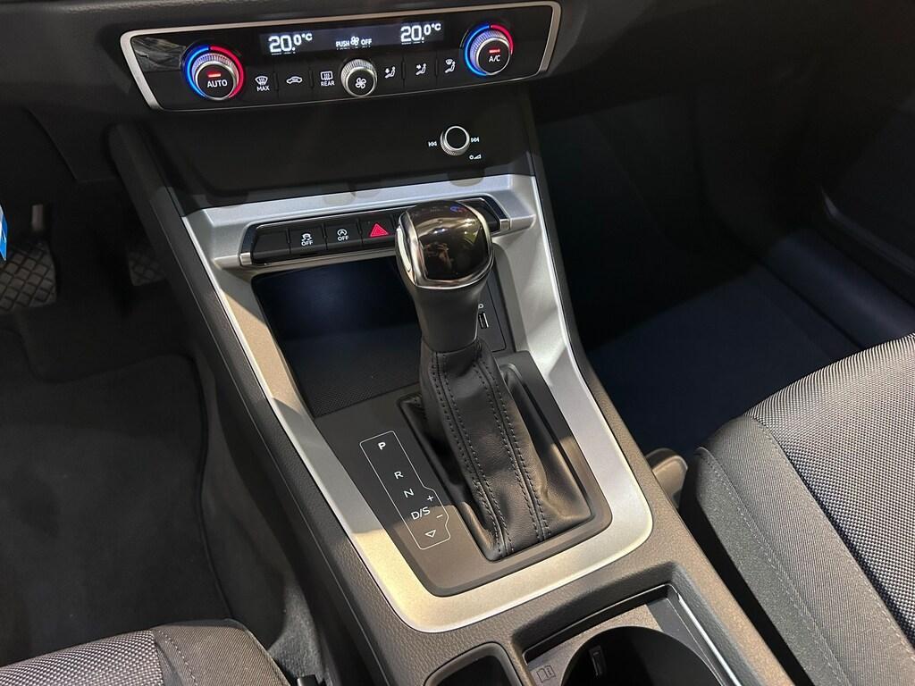 Audi Q3 35 2.0 TDI Business Advanced S tronic