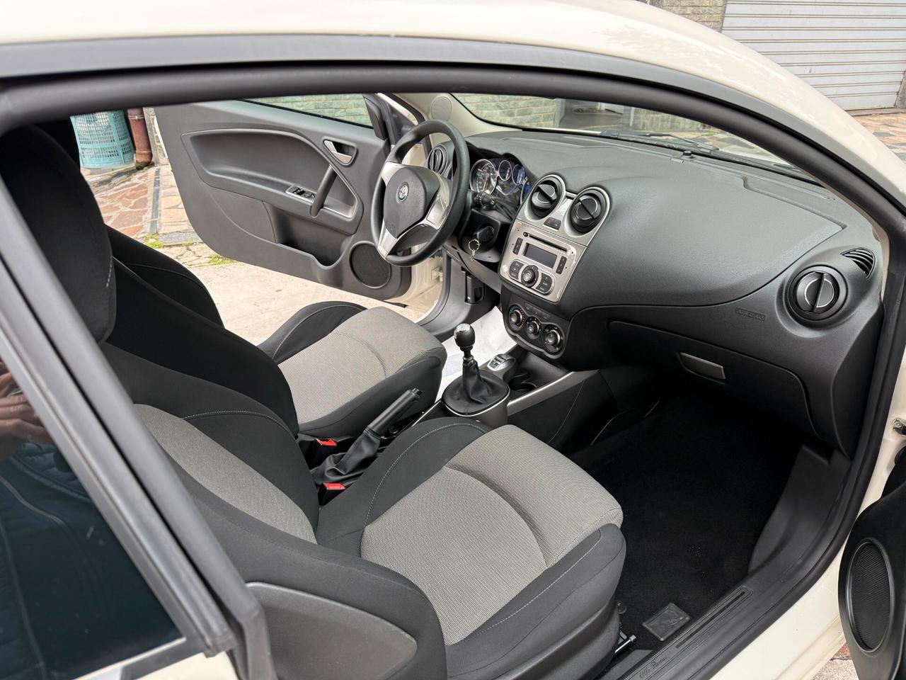 Alfa Romeo MiTo 1.4 105 CV M.air S&S Distinctive Sport Pack