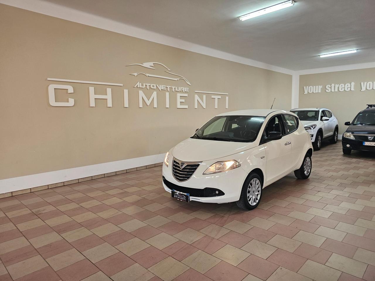 Lancia Ypsilon 0.9 TwinAir 85 CV 5 porte Metano Ecochic Gold