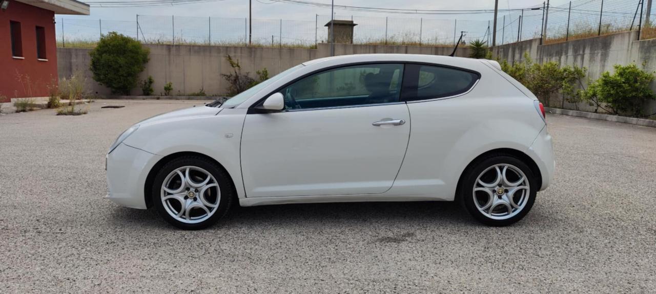 Alfa Romeo MiTo 1.3 JTDm 16V 90 CV Distinctive Sport Pack