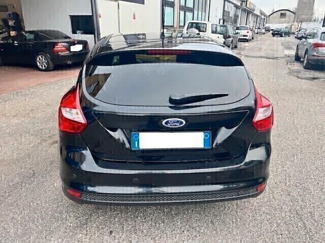 Ford Focus 1.0 EcoBoost 125 CV champions edition