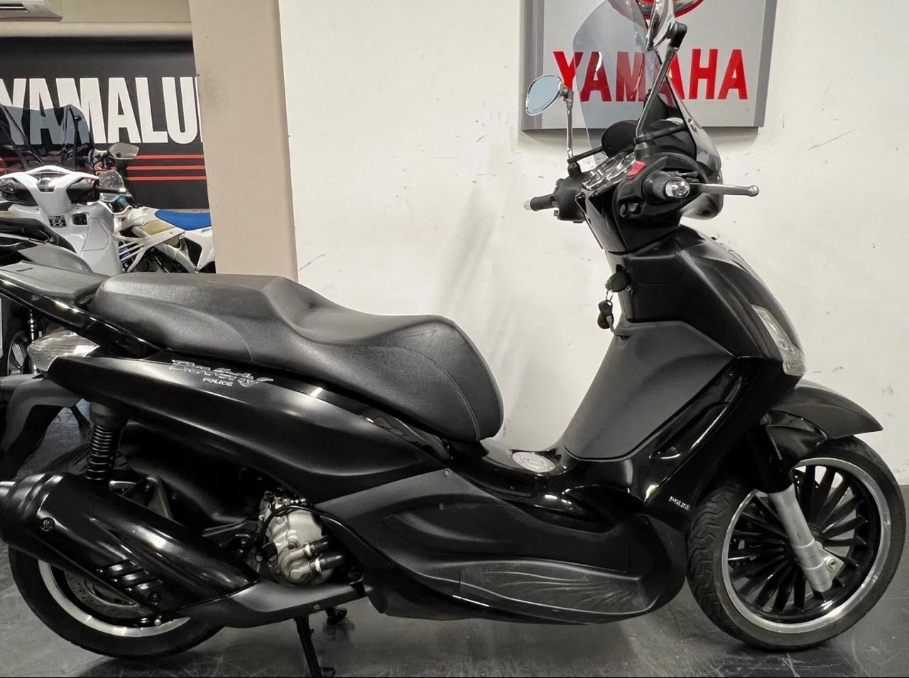 Piaggio Beverly 300 i.e. Police