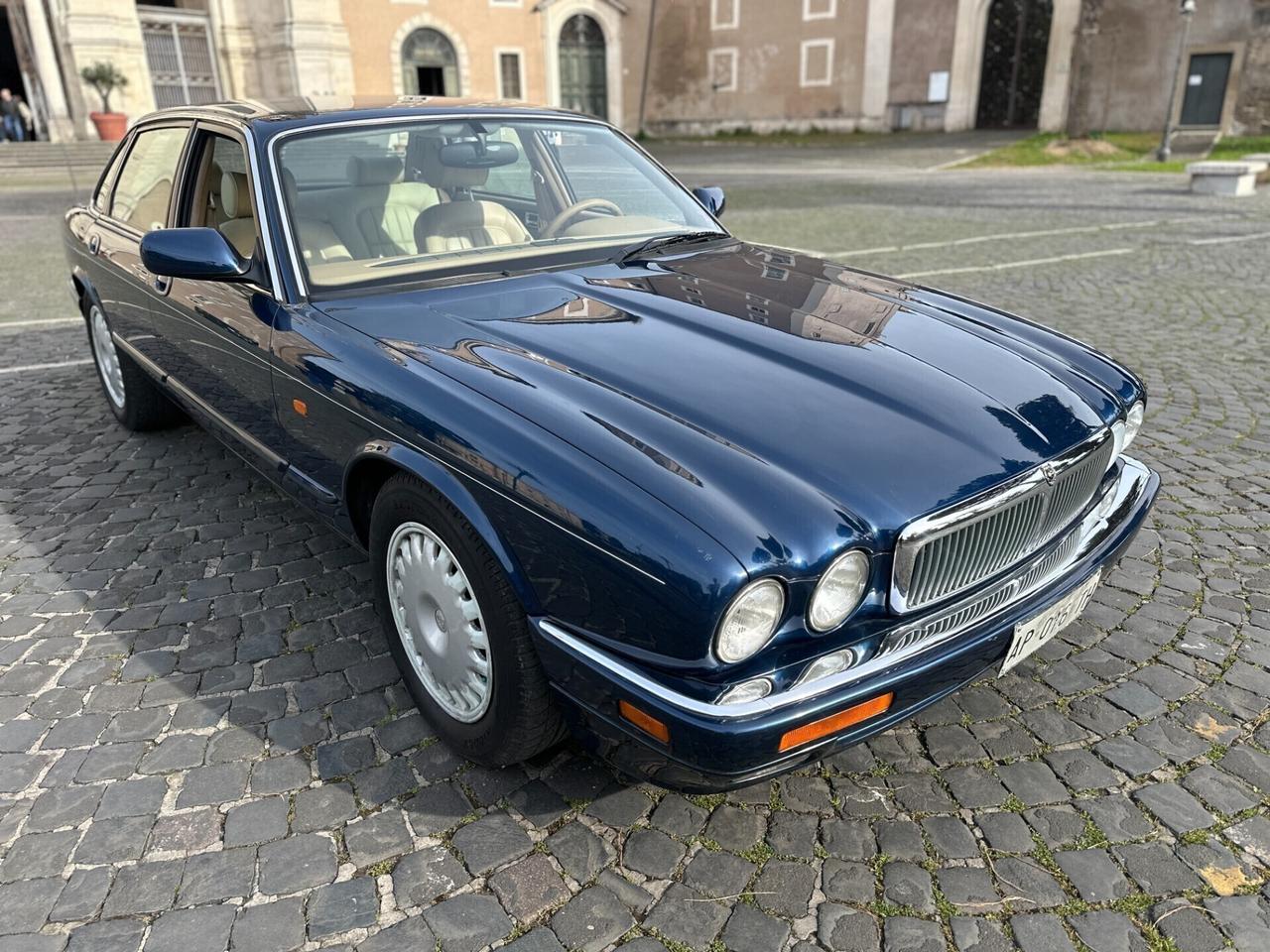 Jaguar XJ 4.0 6 Cil. 241cv Automatica ASI