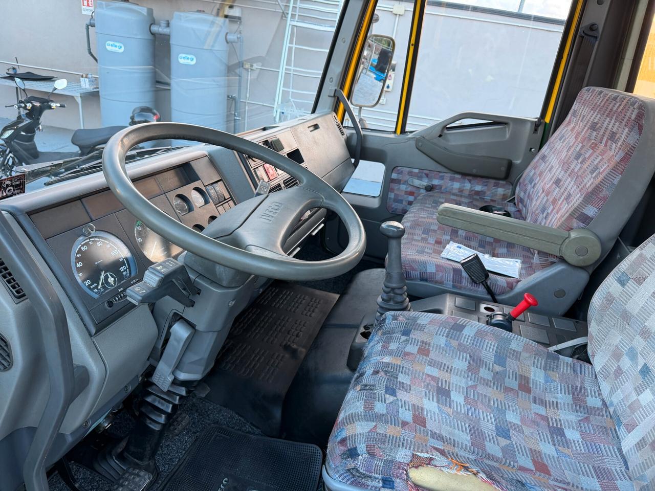 Iveco EUROCARGO 100 E 18