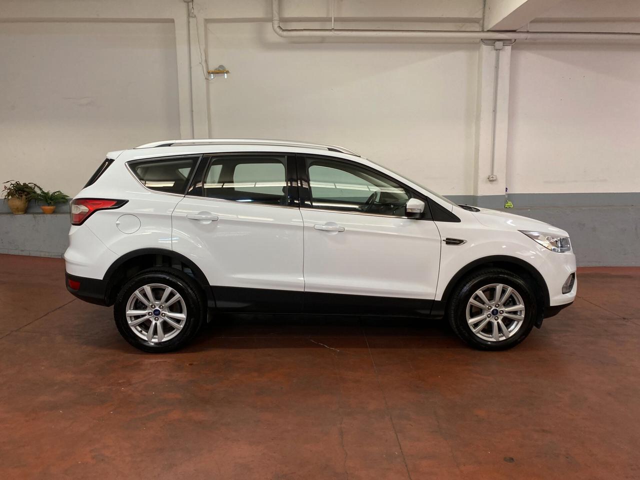 Ford Kuga 2.0 TDCI 120 CV S&S 2WD Powershift Business