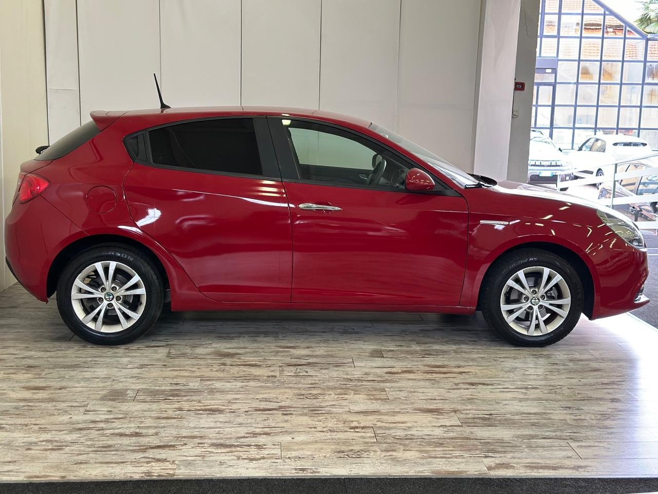 Alfa Romeo Giulietta 1.4 Benzina Ok Neopatentati