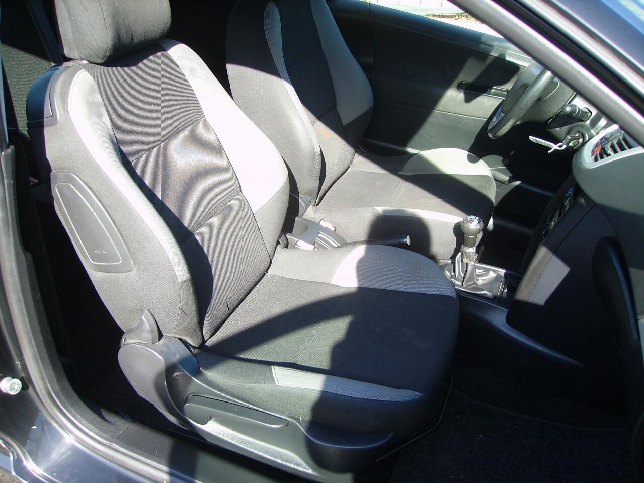 Peugeot 207 1.4HDI A-F-F-A-R-O-N-E 2007