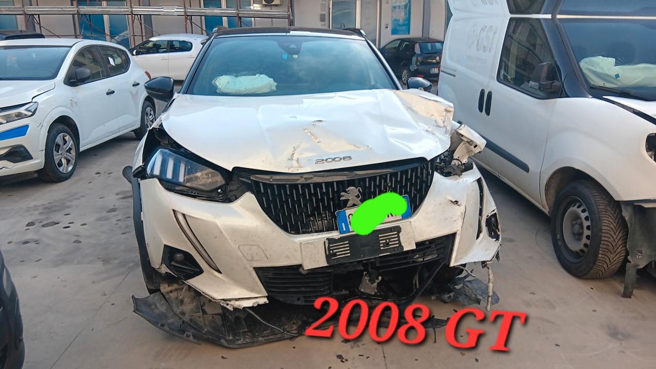 Peugeot 2008 GT INCIDENTATA SINISTRATA MONDIALCARS