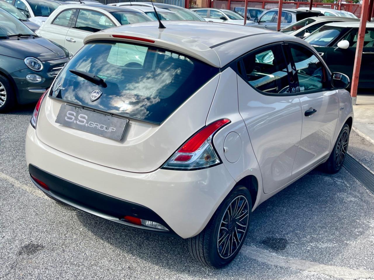 Ypsilon 1.2 69 CV /Platinum/unipro/neopatentati