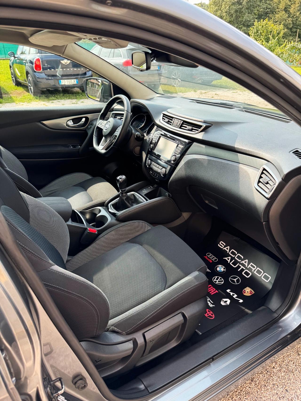 Nissan Qashqai 1.2 N-Connecta 115cv | GARANZIA 12 MESI