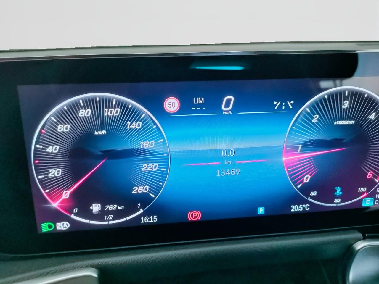 Mercedes-Benz GLB - X247 2023 - GLB 180 d Progressive Advanced auto