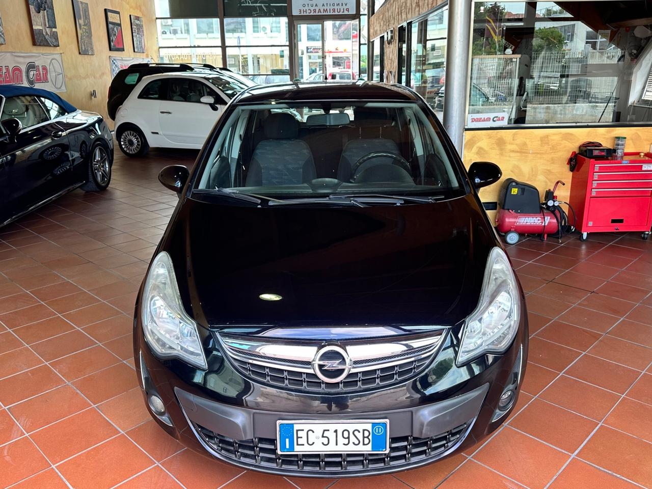 Opel Corsa 1.2 5 porte Cosmo cambio automatico