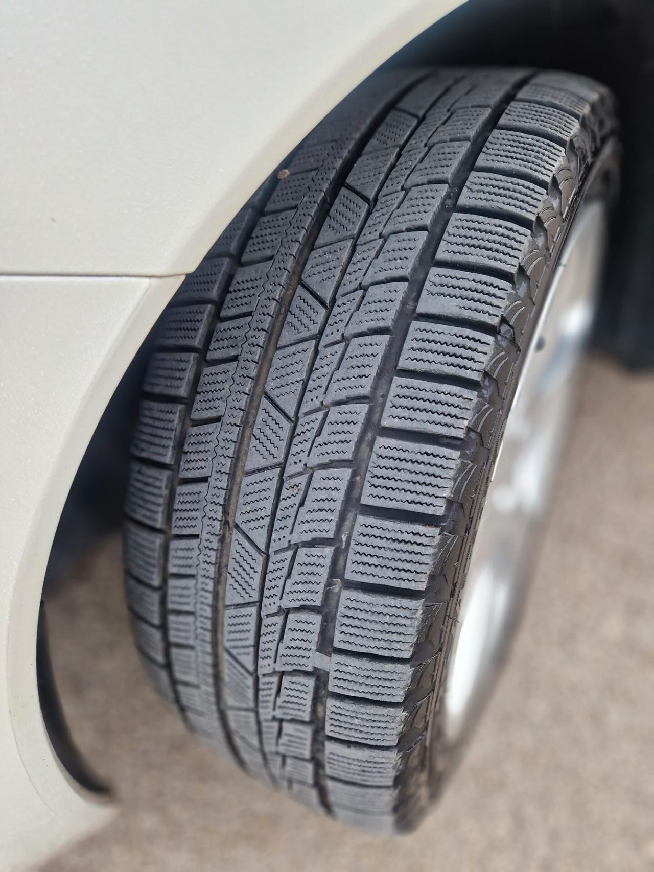 Peugeot 3008 1.6 e-HDi 112CV cambio robotizzato Stop&Start Allure