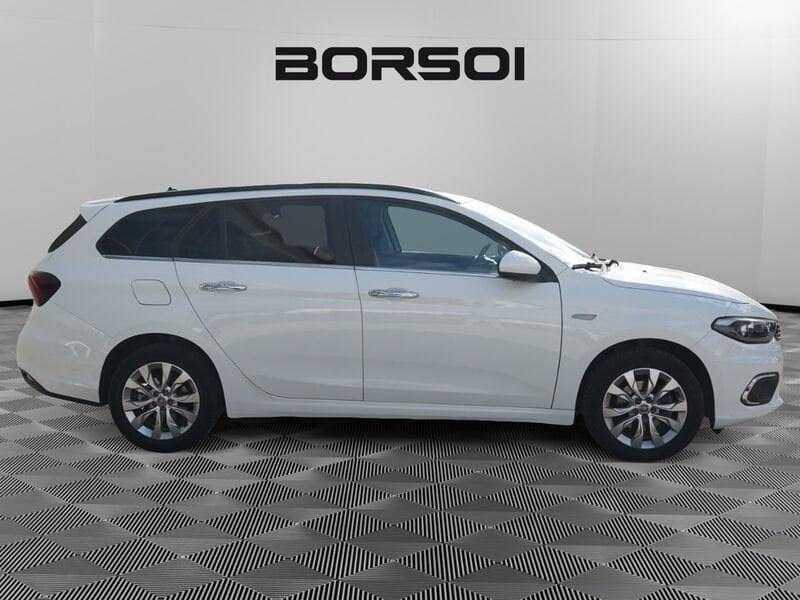 FIAT Tipo (2015-->) 1.6 Mjt S&S DCT SW Lounge