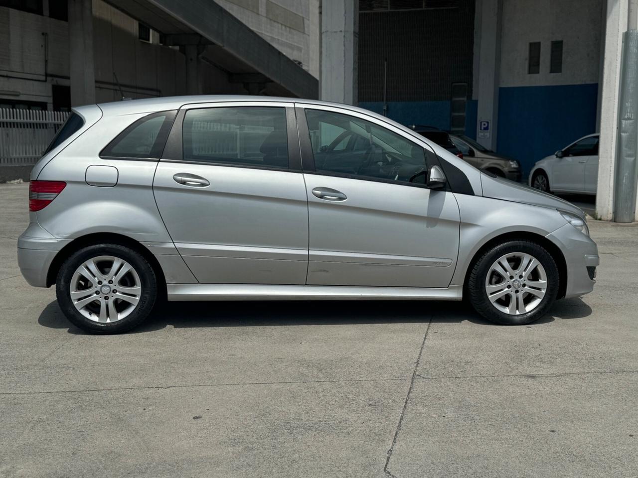 Mercedes-benz B 180 B 180 CDI Premium 2011