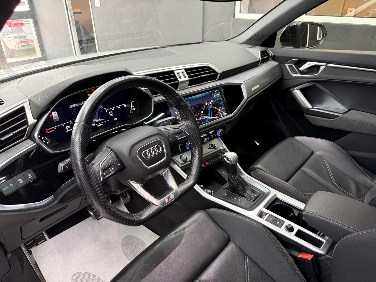 Audi Q3 2.0 TDI 150CV S LINE S-Tronic