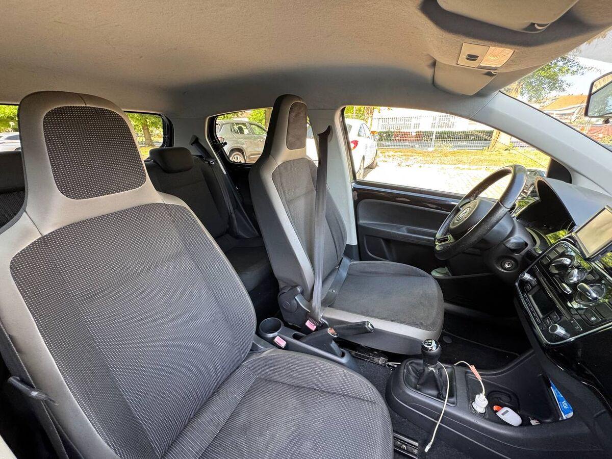 Volkswagen up! 1.0 Move up! 75cv 5p asg