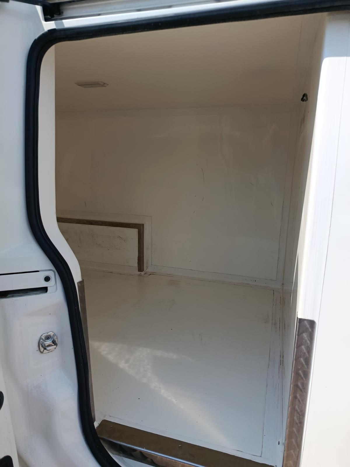 Fiat Doblò 1.6 MJT 105CV Isotermico-2016