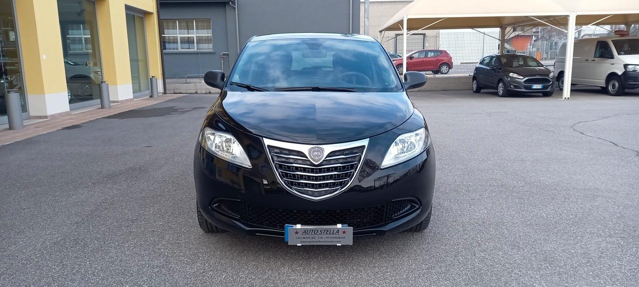 Lancia Ypsilon Benzina cc. 1.242 - 5 Porte 5 Posti SOLO 32.900 KM. PER NEOPATENTATI.