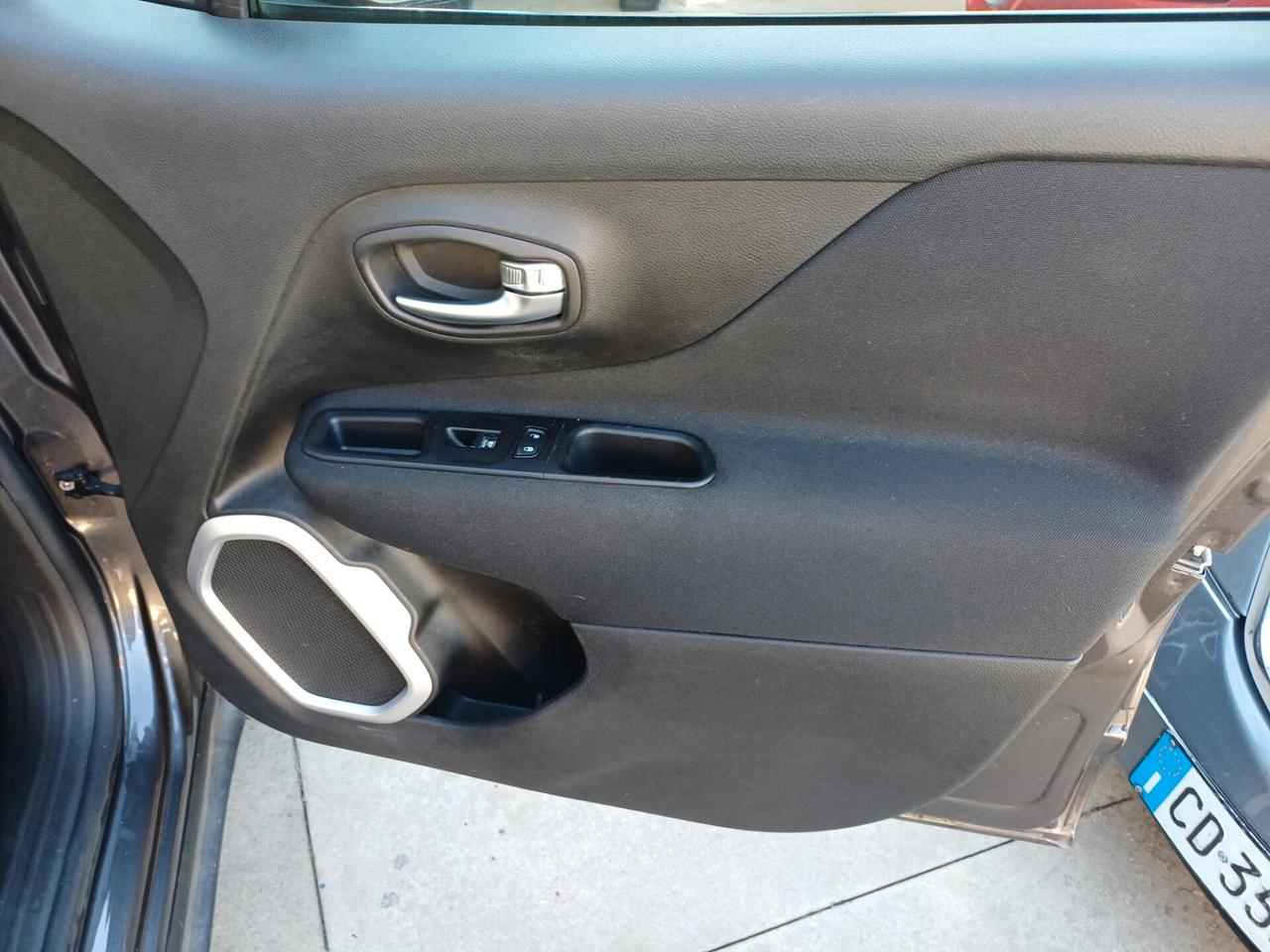 Jeep Renegade 1.6 Mjt 120 CV Longitude