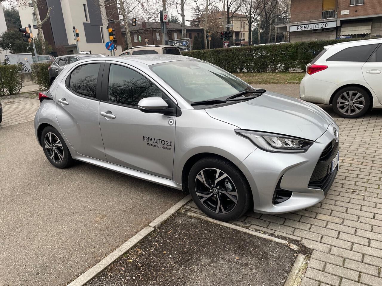 Toyota Yaris 1.5 Hybrid 5 porte lounge