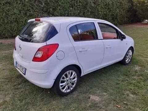 Opel Corsa 1.2 5 porte Cosmo