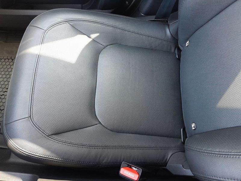 Land Rover Defender 3.0D I6 200 110 SE AWD AUTOCARRO N1 NETTO IVA