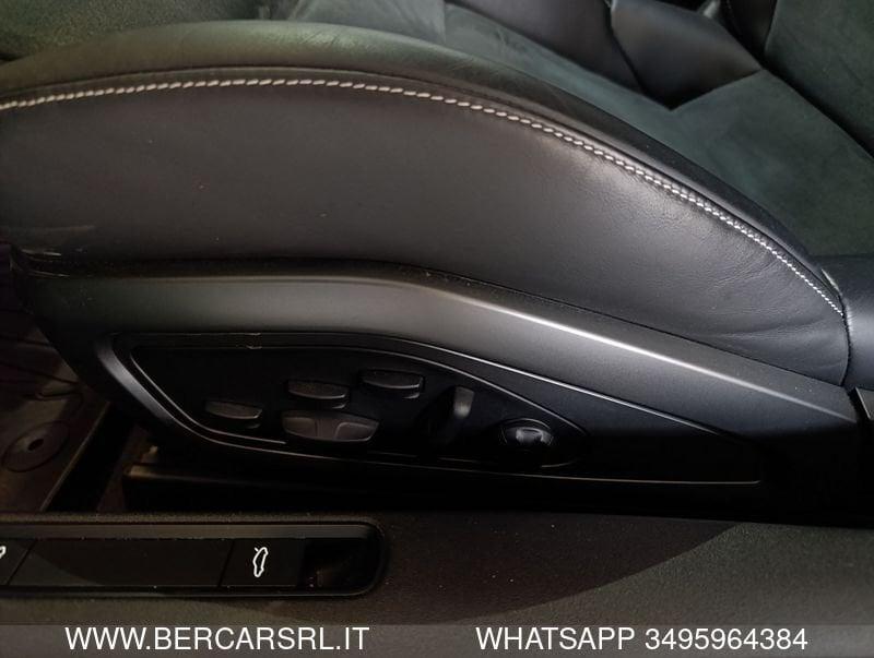 Porsche 911 Carrera 4 GTS