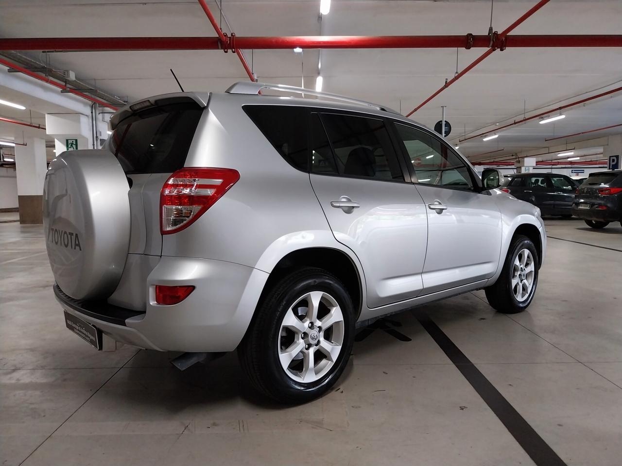 Toyota RAV 4 RAV4 2.2 D-4D 150 CV DPF Exclusive